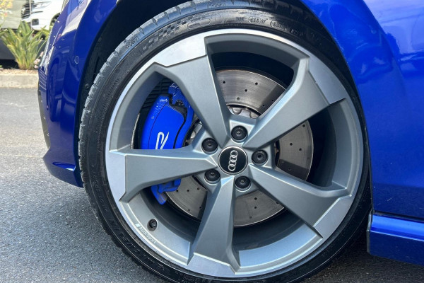 2022 MY22.5 Volkswagen Golf 8 R Hatch Image 2