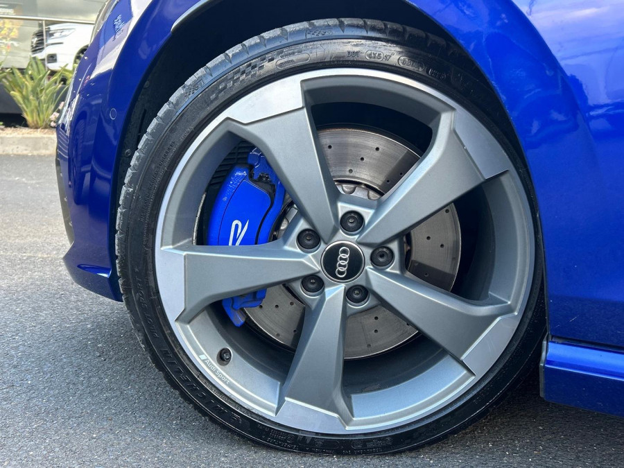 2022 MY22.5 Volkswagen Golf 8 R Hatch Image 2