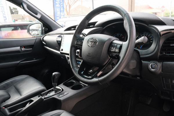 2021 Toyota HiLux GUN126R Rogue Dual Cab Pick Up Image 7