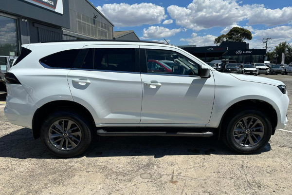 2026 MY25.5 Isuzu MU-X RJ LS-U SUV Image 3