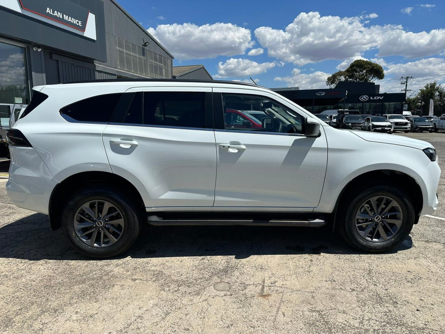2026 MY25.5 Isuzu MU-X RJ LS-U SUV Image 3