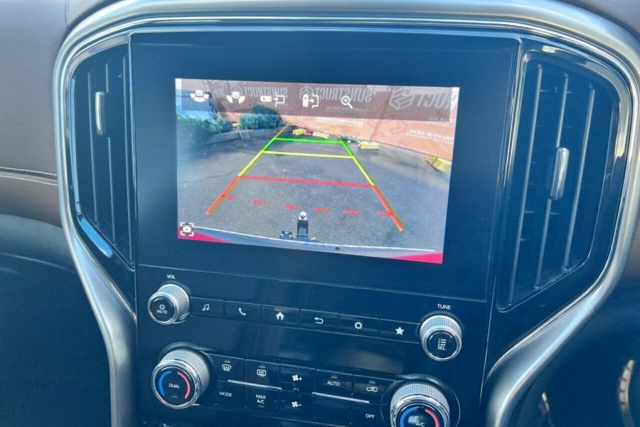 2023 Mahindra Scorpio  Z8 SUV Image 18