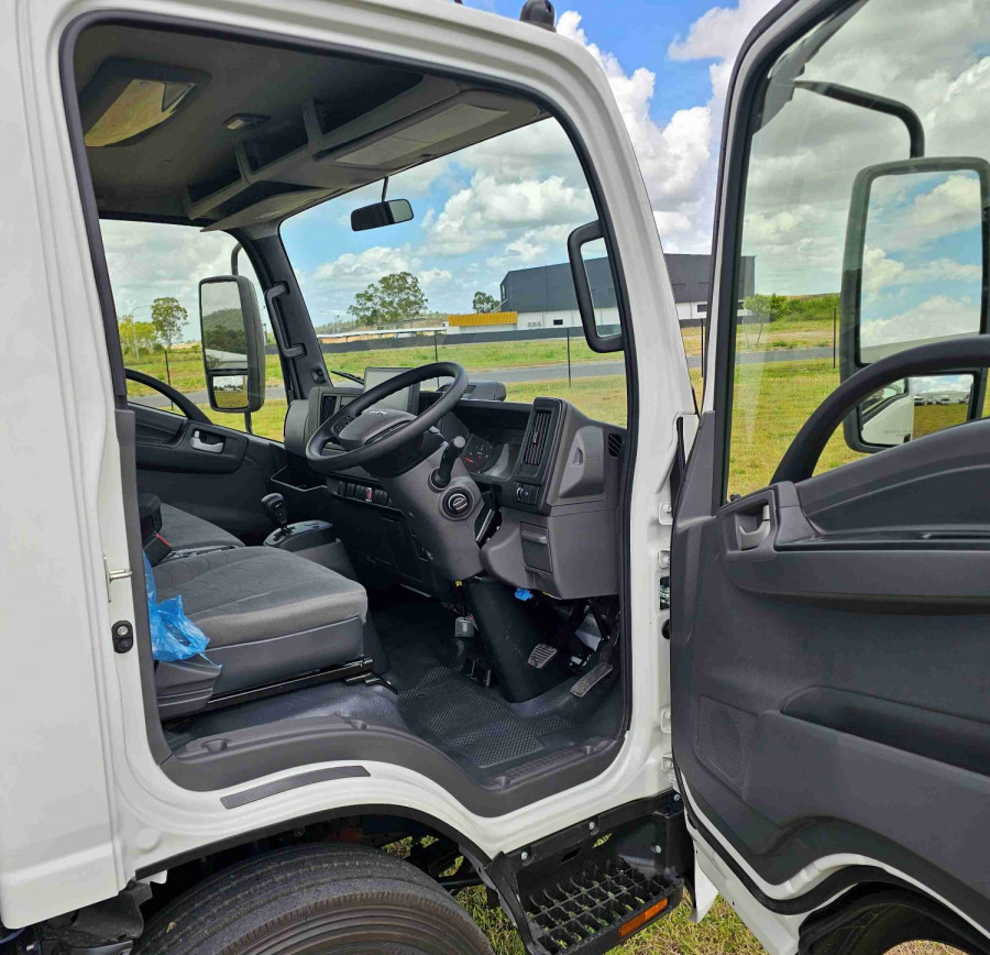 2025 Isuzu  NQR 88/80-190 AM D42 FREIGHT Curtainsider Image 14