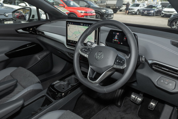 2026 Volkswagen ID. 4 E2 Pro SUV Image 6