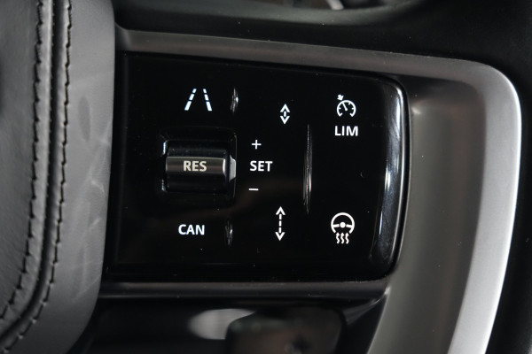 2022 Land Rover Range Rover D350 HSE SUV Image 26