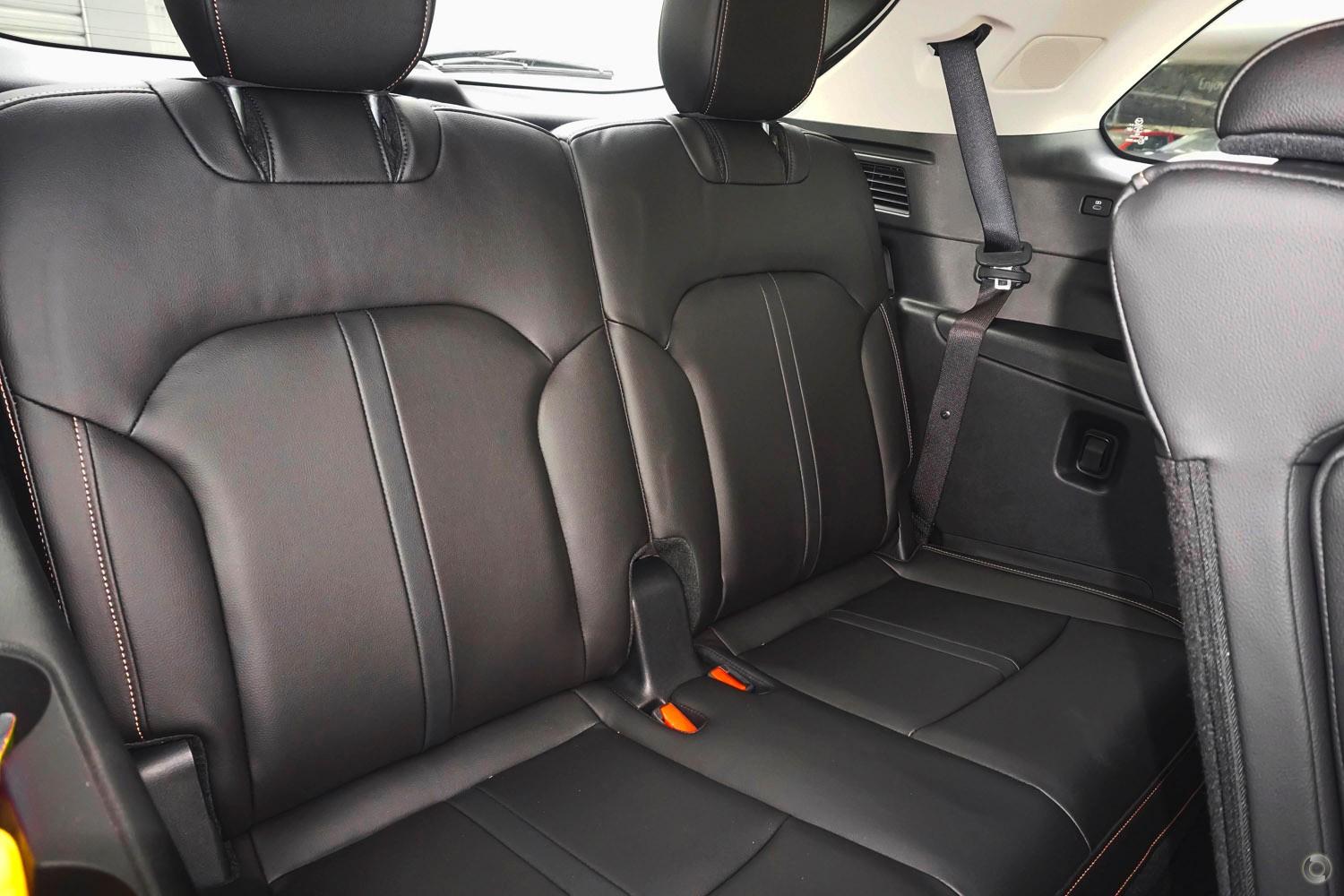 2024 Mazda CX-80 KL G40e GT SUV Image 8