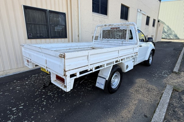 2014 Isuzu D-MAX SX Cab Chassis Image 6