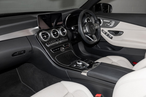 2021 Mercedes-Benz C-Class A205 C200 Convertible image 9