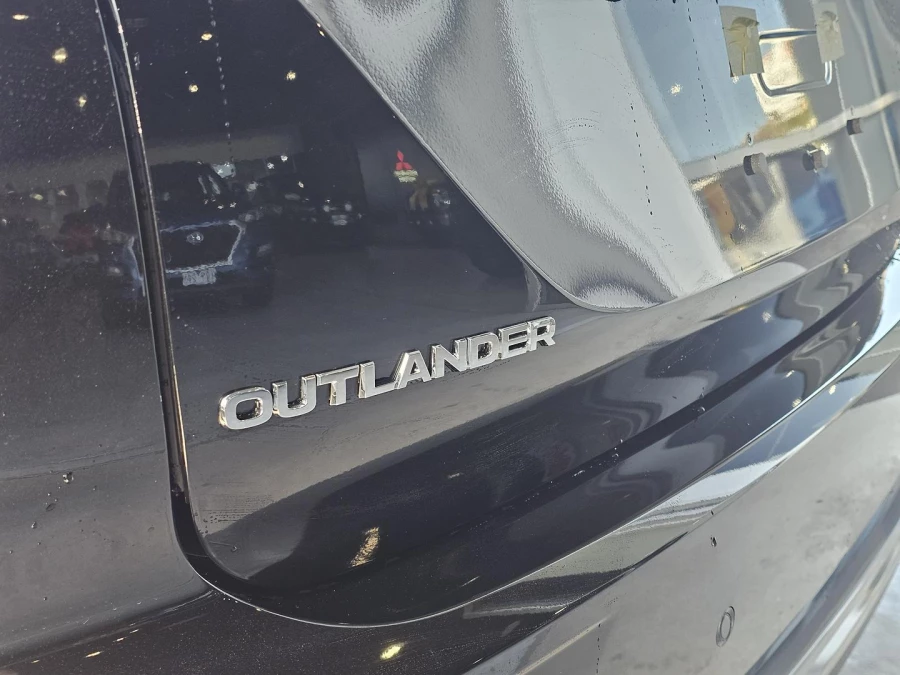 2025 Mitsubishi Outlander ZM Exceed SUV Image 21