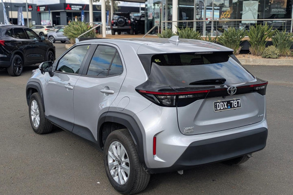 2024 Toyota Yaris Cross MXPJ10R GX SUV Image 5