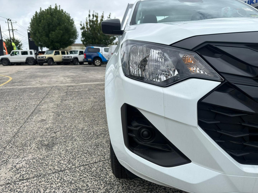 2026 MY25.5 Isuzu D-MAX RG SX High Ride Cab Chassis Image 6