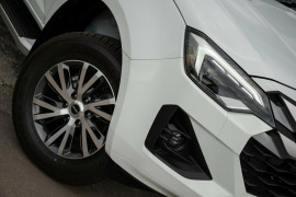 2024 Isuzu D-MAX RG LS-U Cab Chassis