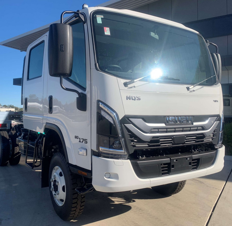 2025 Isuzu  NQS 80-175 DT C34 CREW Cab Chassis Image 1