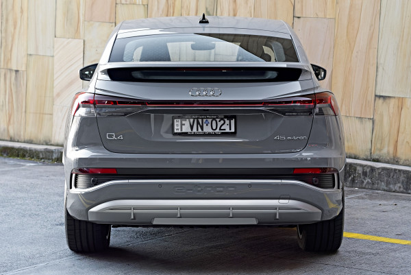 2025 Audi Q4 e-tron F4 45 SUV image 5