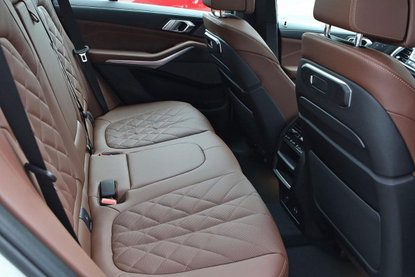2025 BMW X5 G05 LCI xDrive30d M Sport SUV image 7