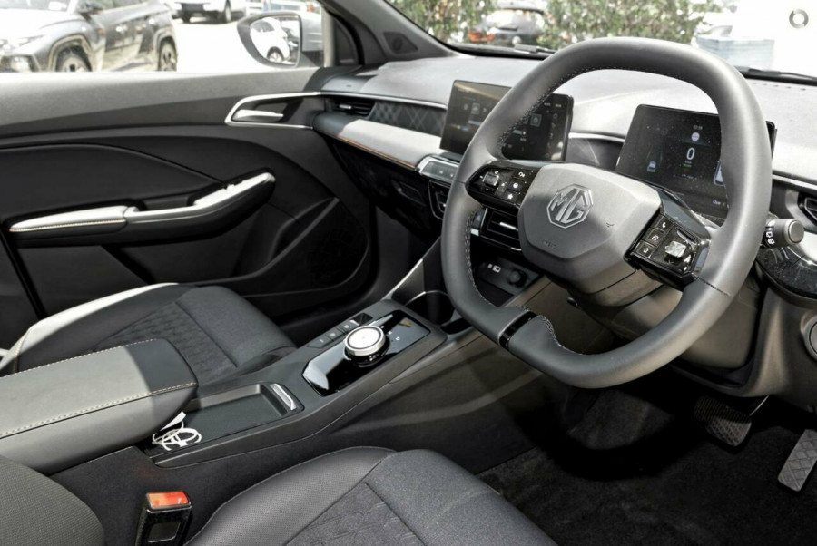 2024 MY24.5 MG MG3 ZP22 Essence Hybrid+ Hatch Image 6