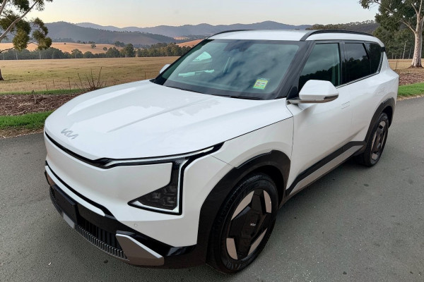 2026 Kia EV5 OVc Earth SUV Image 7