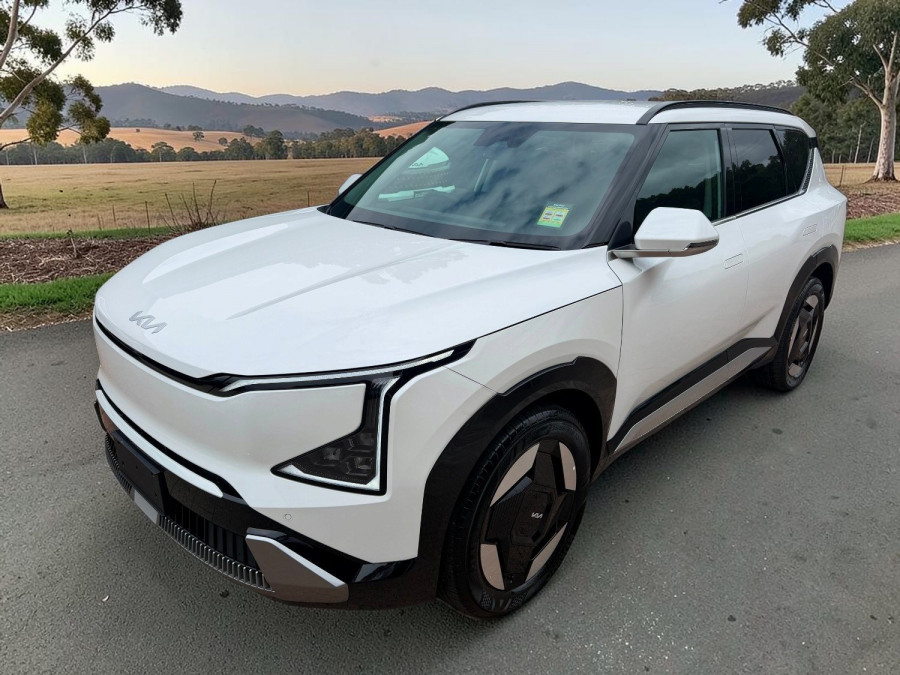 2026 Kia EV5 OVc Earth SUV Image 7