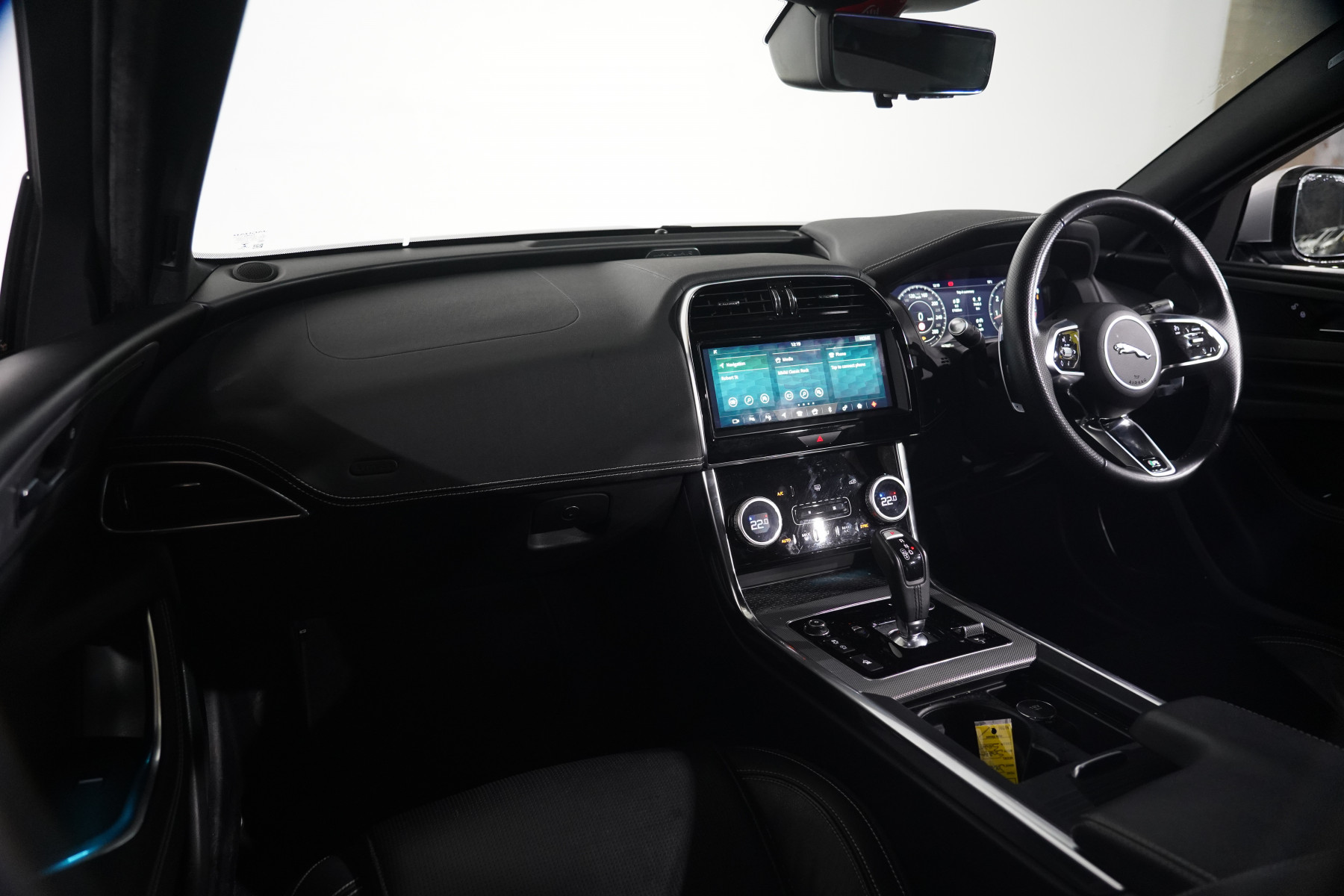 2019 Jaguar Xe P300 R-Dynamic Se (221kw) Sedan Image 12