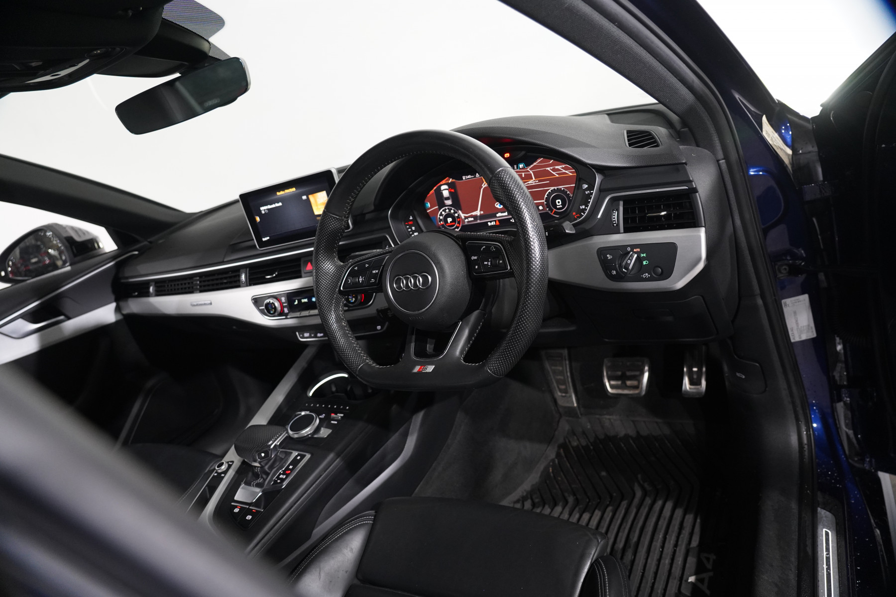 2020 Audi A4 45 Tfsi Quattro S Tronic Sport Sedan Image 13