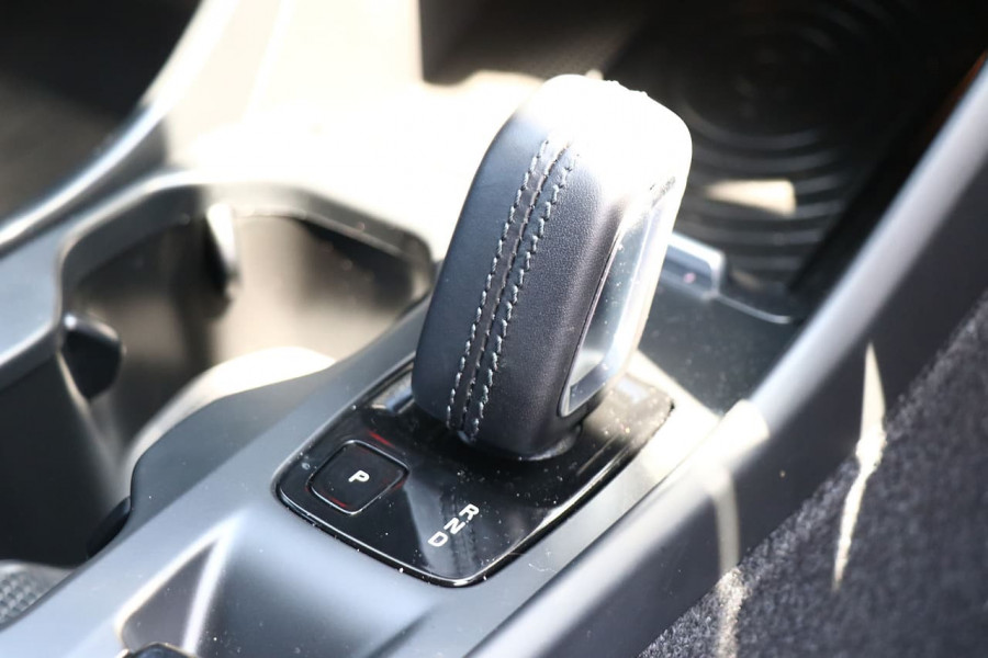 2018 Volvo Xc40 (No Series) MY19 T4 Momentum Suv Image 14