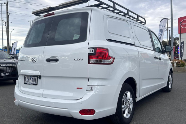 2022 LDV G10 SV7C + Van Image 13