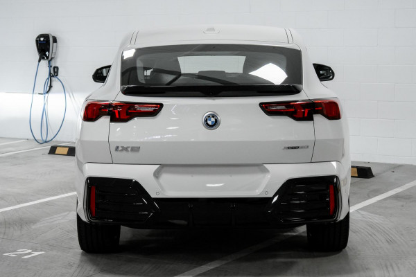 2024 BMW iX2 U10 xDrive30 M Sport SUV image 5