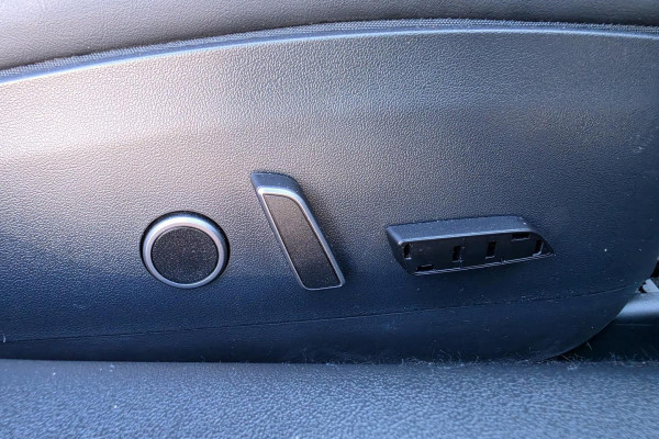2021 Tesla Model 3  Performance Sedan Image 20