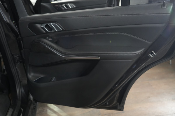 2020 BMW X7 Xdrive30d SUV Image 35