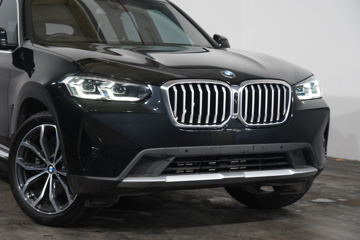2022 BMW X3 Xdrive30i SUV Image 2