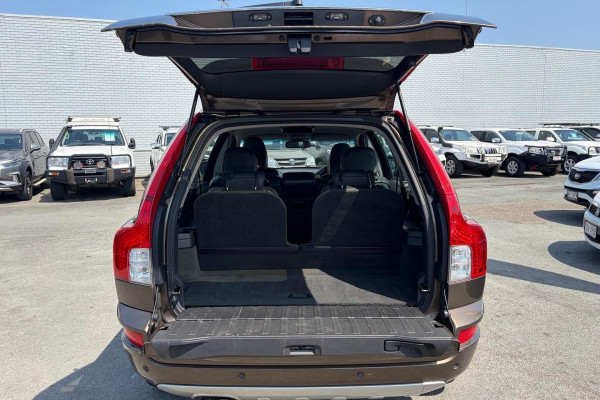 2012 Volvo XC90 L Series R-Design SUV Image 10