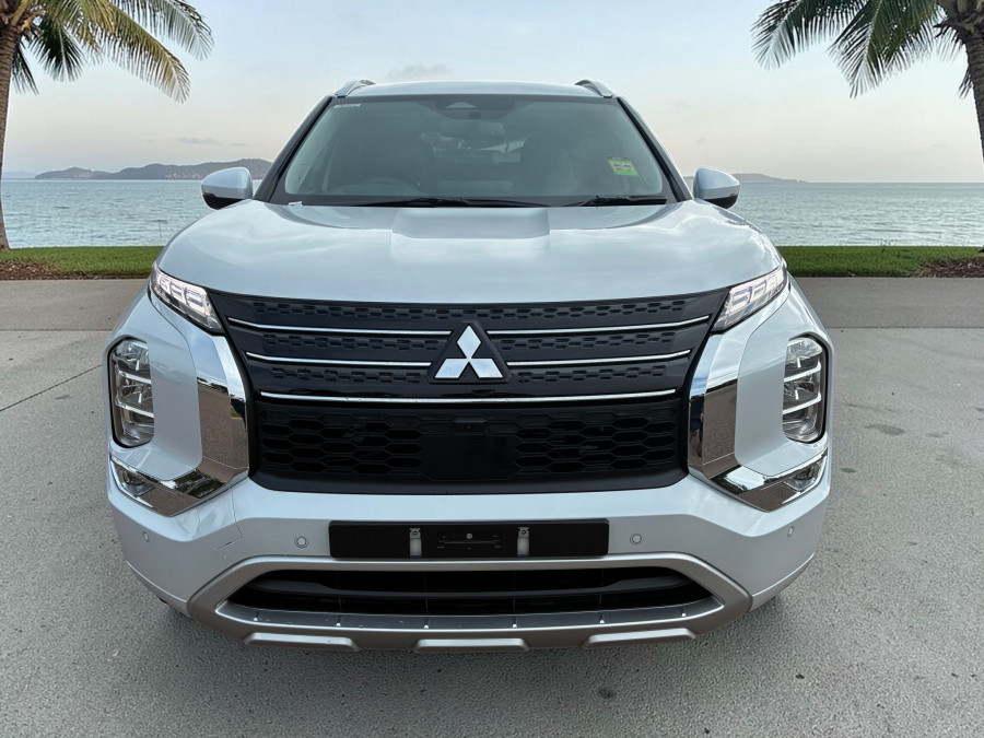 2025 MY24 Mitsubishi Outlander ZM PHEV Exceed SUV Image 2