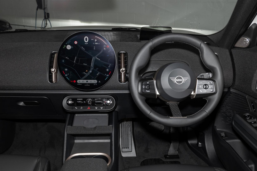 2026 MINI Countryman U25 C Favoured SUV