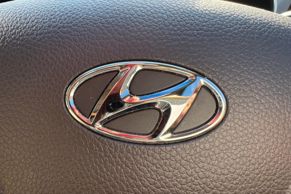 2015 Hyundai Santa Fe DM Highlander SUV Image 22