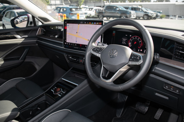 2025 Volkswagen Tayron R4 150TSI Elegance SUV image 6