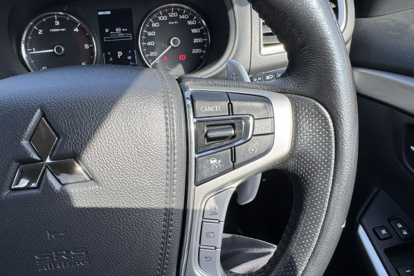 2017 Mitsubishi Pajero Sport QE Exceed SUV Image 8
