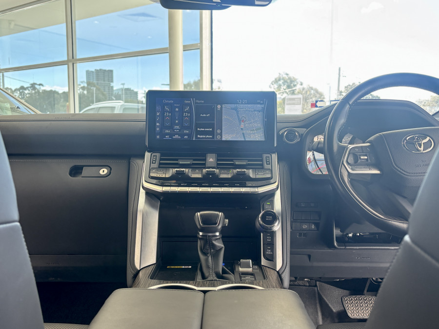2022 Toyota LandCruiser FJA300R VX SUV Image 14