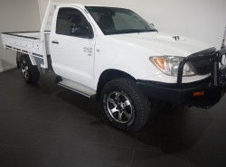 Toyota HiLux SR KUN26R Turbo