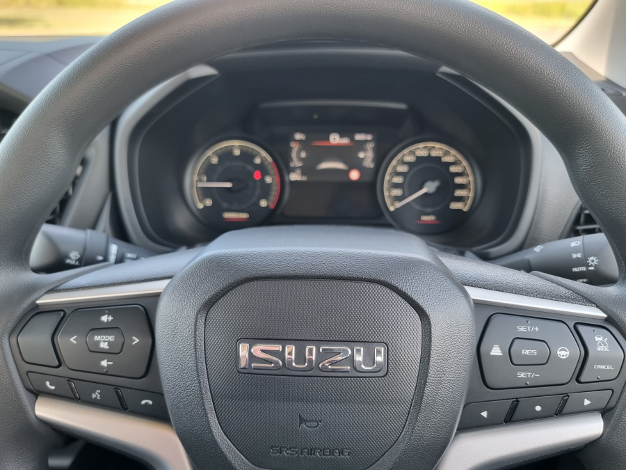 2026 Isuzu D-MAX RG SX 4x2 Crew Cab Chassis Cab Chassis Image 11