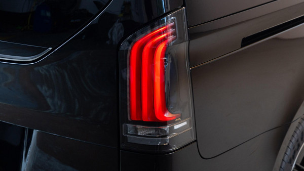 2025 Mercedes-Benz V-Class 447 V300 AMG People Mover image 19