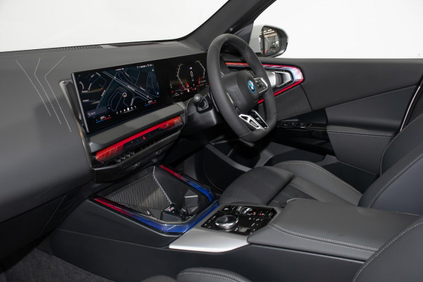 2026 BMW X3 G45 30e xDrive SUV image 8