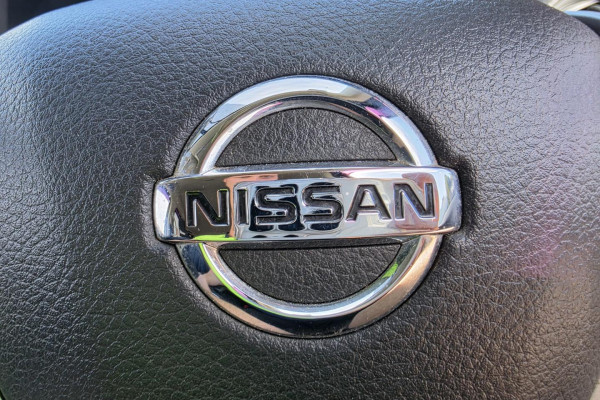 2018 Nissan Navara D23 Series 3 ST-X King Cab Pickup Image 24