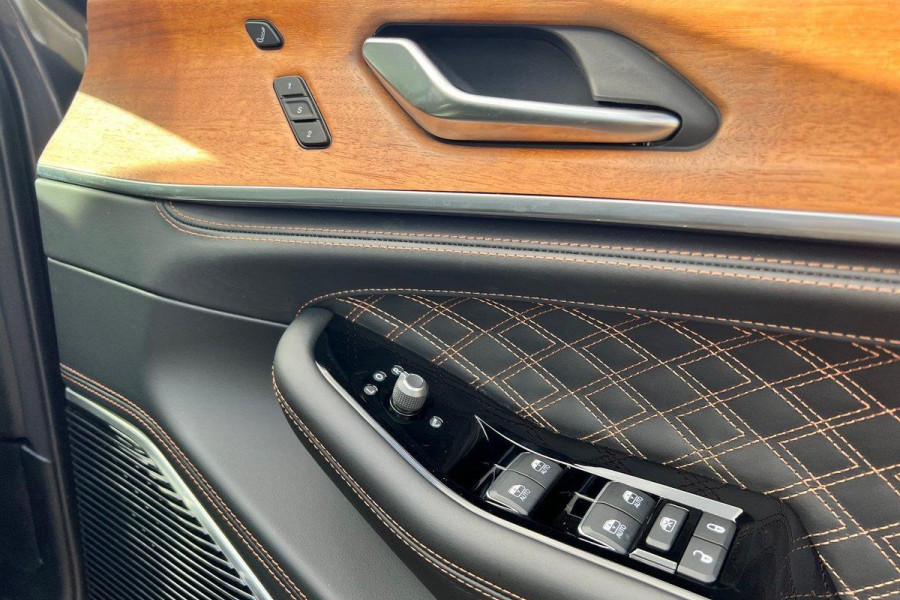 2022 MY23 Jeep Grand Cherokee WL Summit Reserve 4xe SUV Image 19