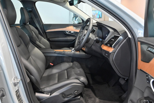 2023 MY24 Volvo XC90  Ultimate B5 Bright SUV Image 6