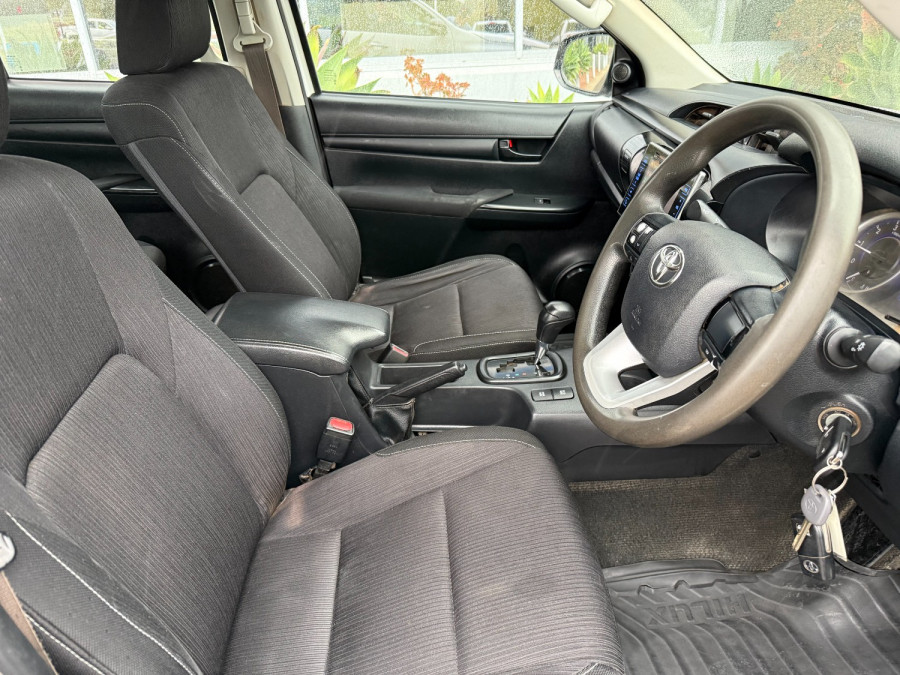 2017 Toyota HiLux GUN126R SR Cab Chassis Image 10