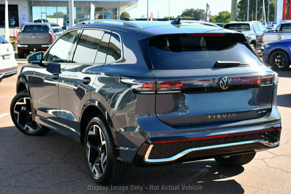 2026 Volkswagen Tiguan CT 150TSI R-Line SUV Image 3