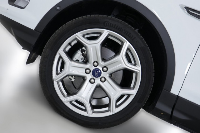 2018 Ford Escape Titanium 7 of 26