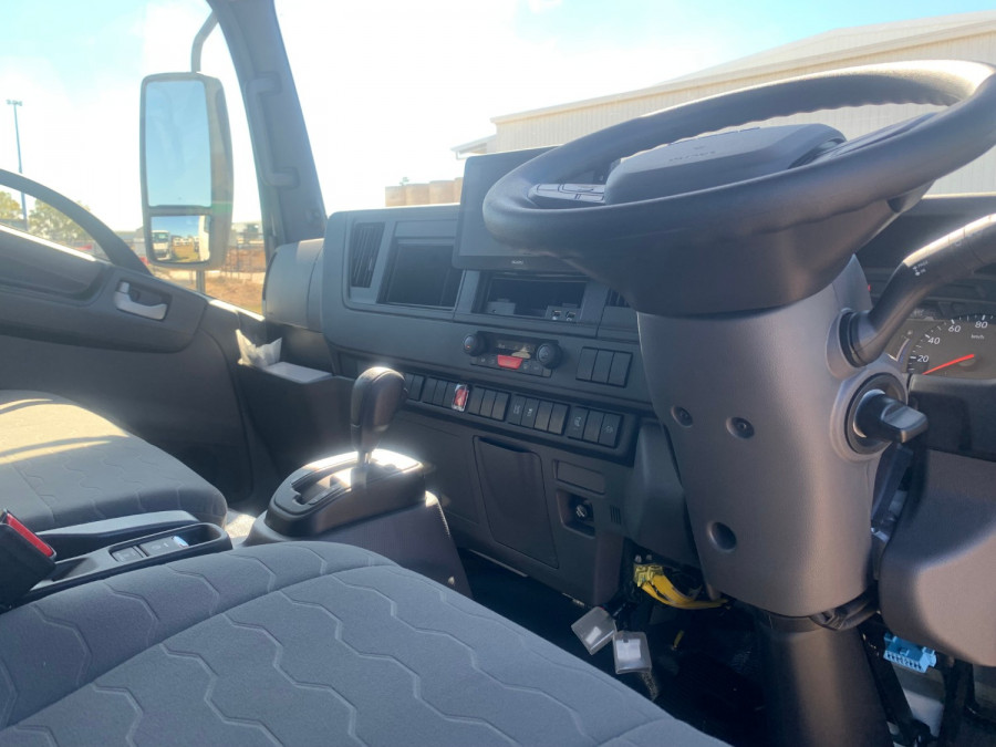 2026 Isuzu NPR Cab Chassis Image 10