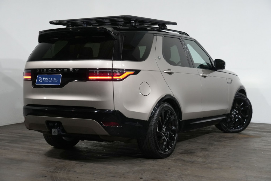 2024 Land Rover Discovery Series 5 P360 Dynamic SE SUV Image 6