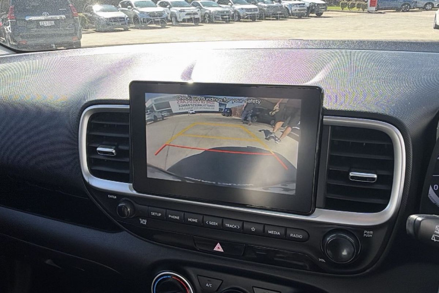 2019 Hyundai Venue QX Active SUV Image 16